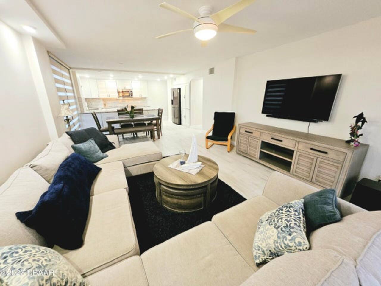 Stylish beach condo 2 bed 2 bath panoramic balcony — Ormond Beach — vacation rental