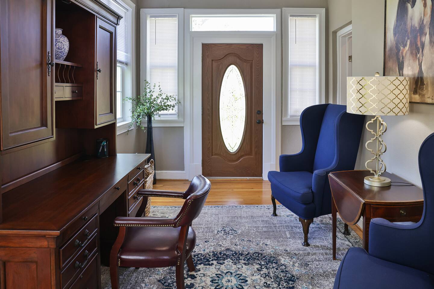 The Grand Colonial Manor on East 11th (3 Kings)