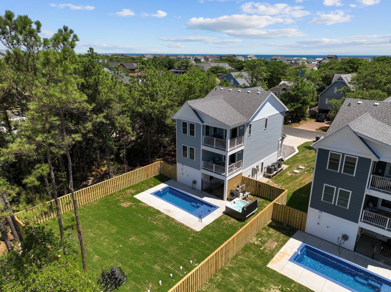 Scouting Waves in Nags Head with *Pool Heat* — Nags Head — vacation rental