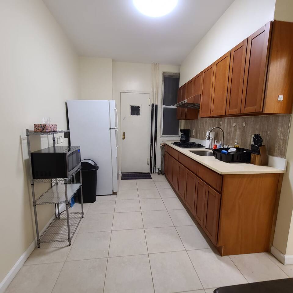 Cozy 2BR Unit | Near Maimonides & Sunset Park