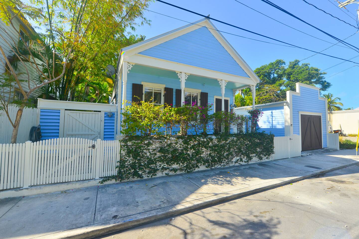 Blu-3BR Home, Pool/Kid-friendly