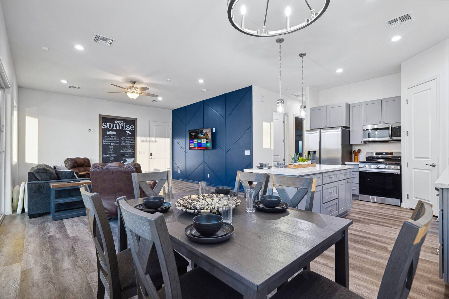 New-build | 2bd | 2ba | Sleeps 10 | Water Views
