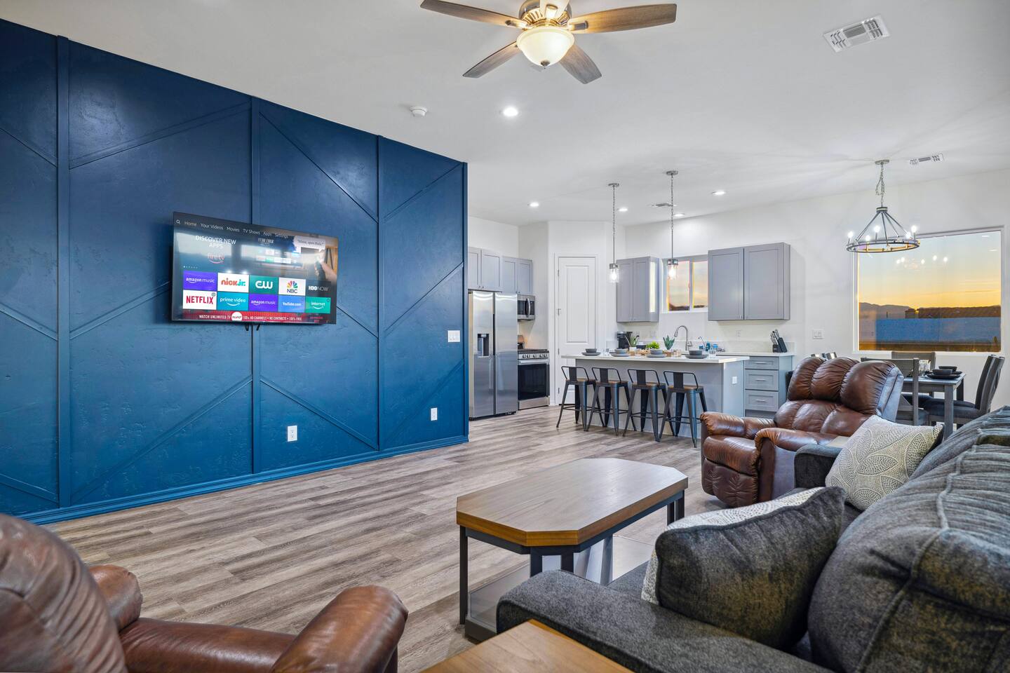 New-build | 2bd | 2ba | Sleeps 10 | Water Views