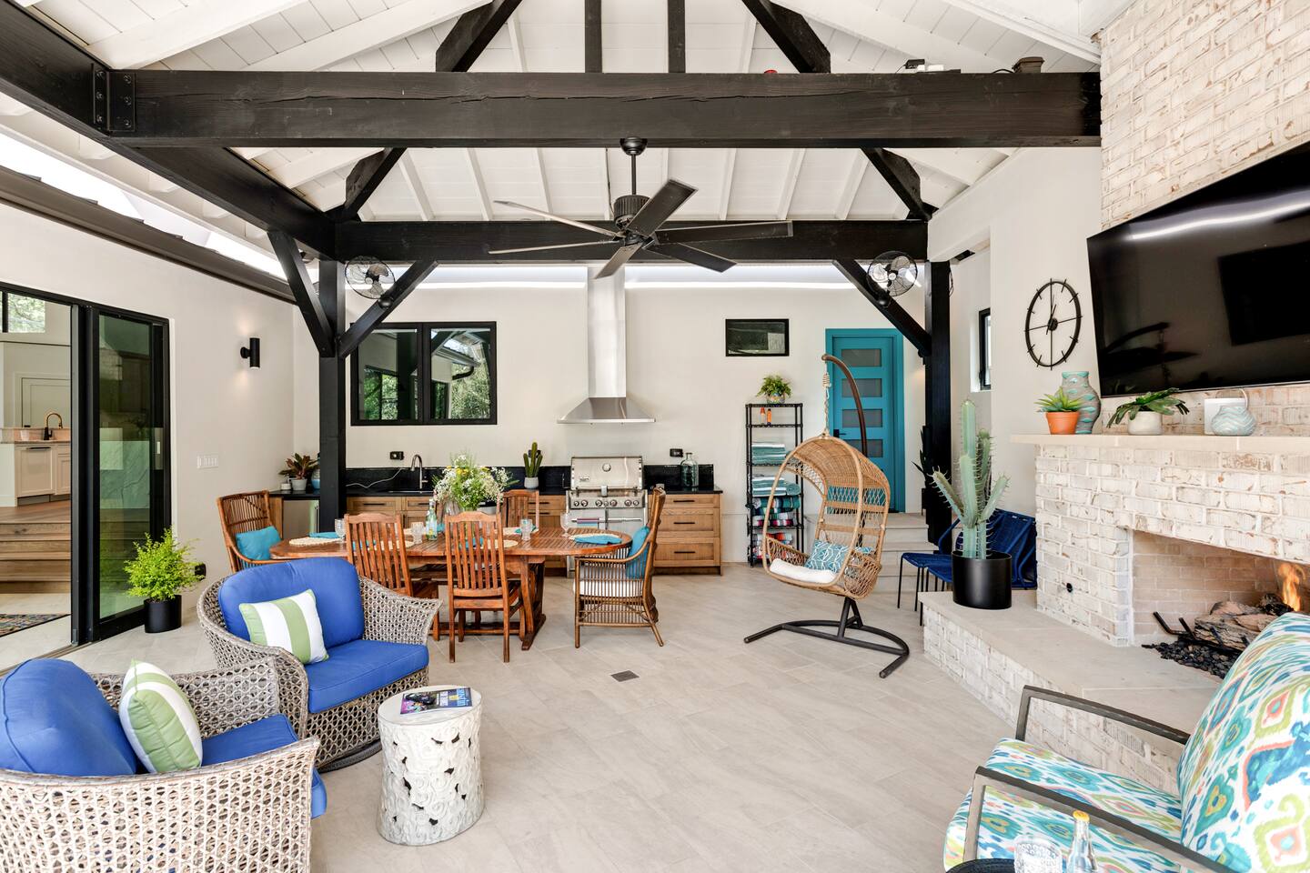 Luxury Home, Pool & Outdoor Living, 8 Min to DT