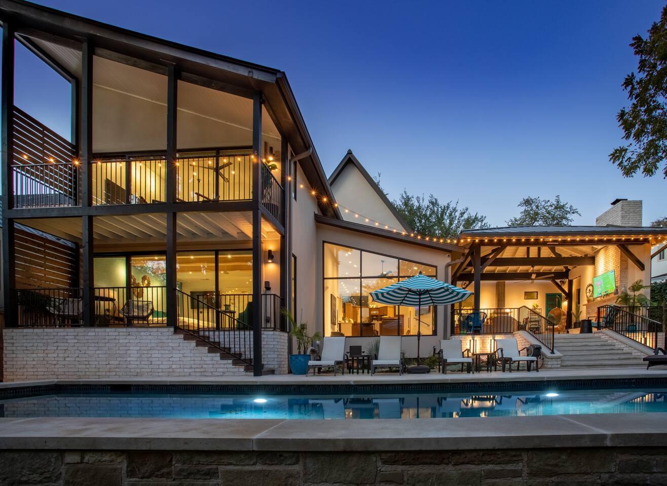 Luxury Home, Pool & Outdoor Living, 8 Min to DT — Austin — vacation rental