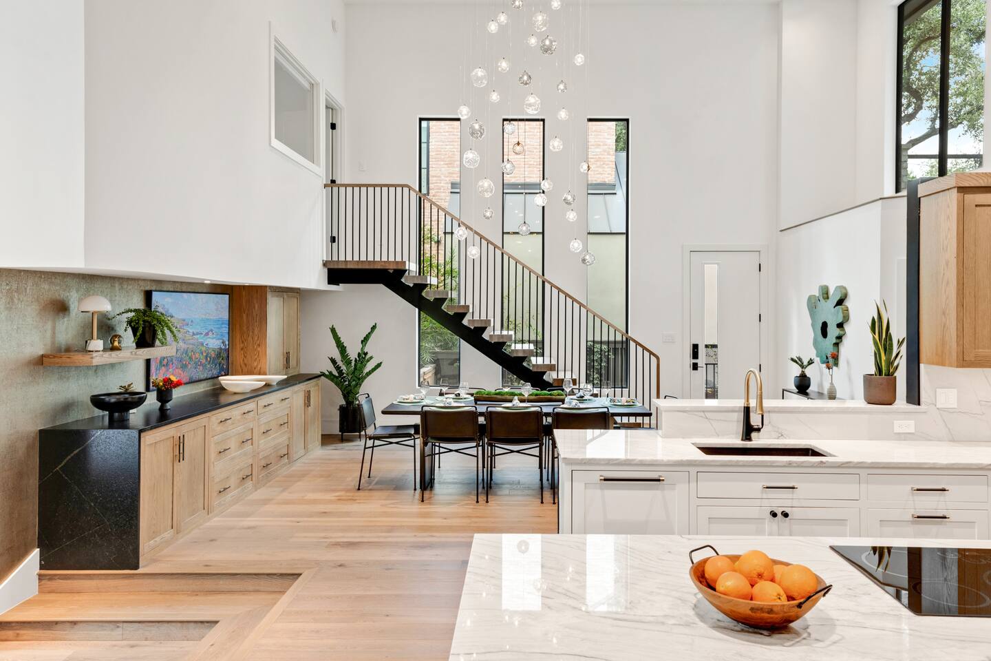 Luxury Home, Pool & Outdoor Living, 8 Min to DT