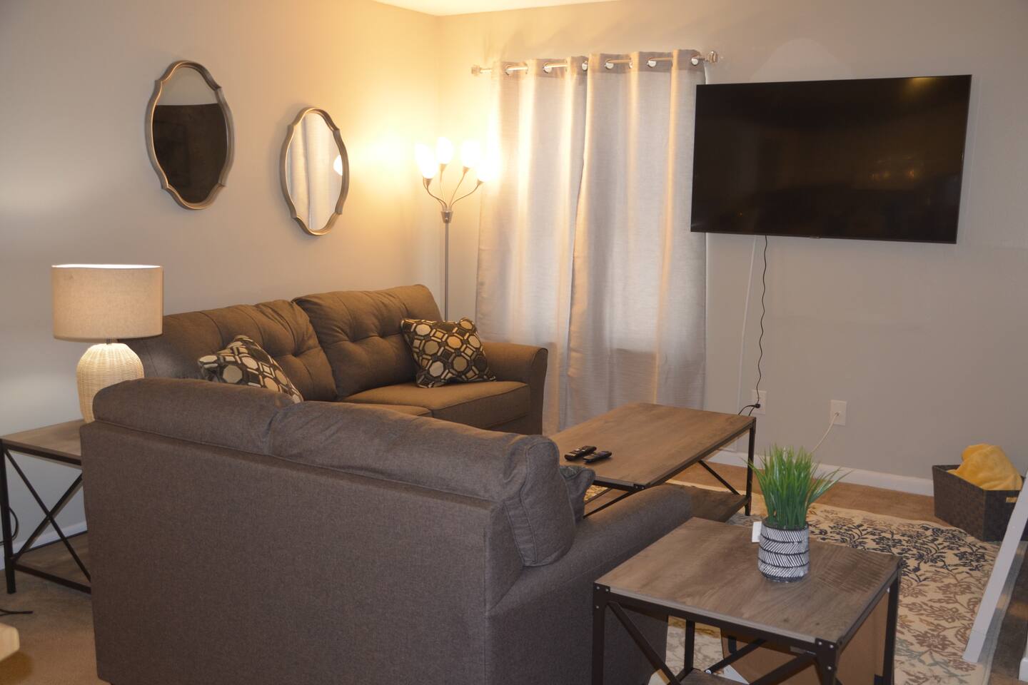 Captain's Quarters