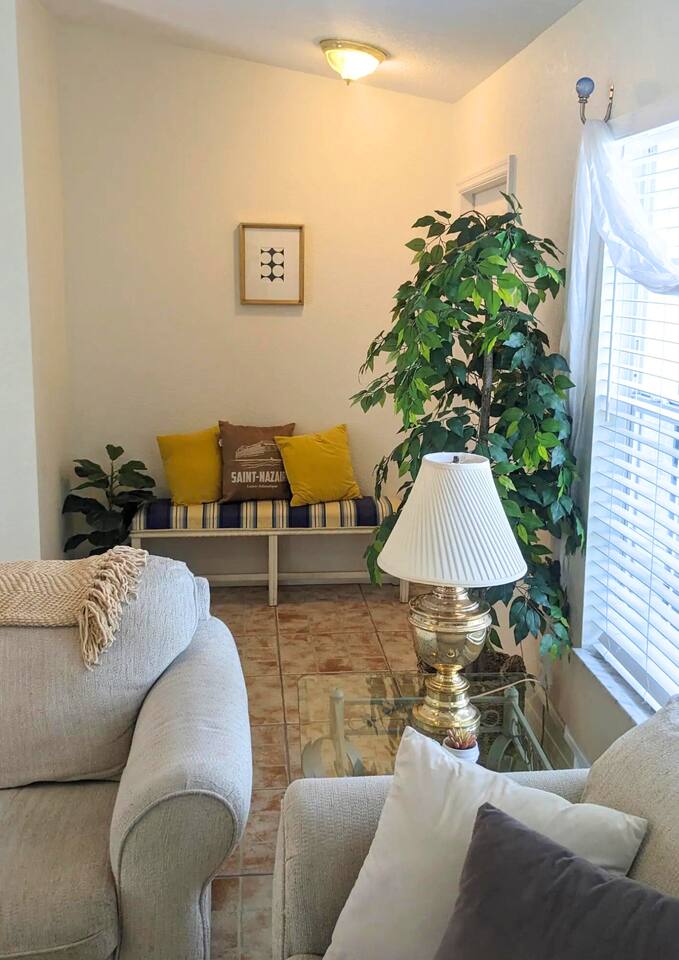 !HUGE POOL/LANAI-BBQ-WASHER/DRYER-NEAR RIVER/BEACH/GOLF/PARKS/SHOPS/RESTAURANTS!