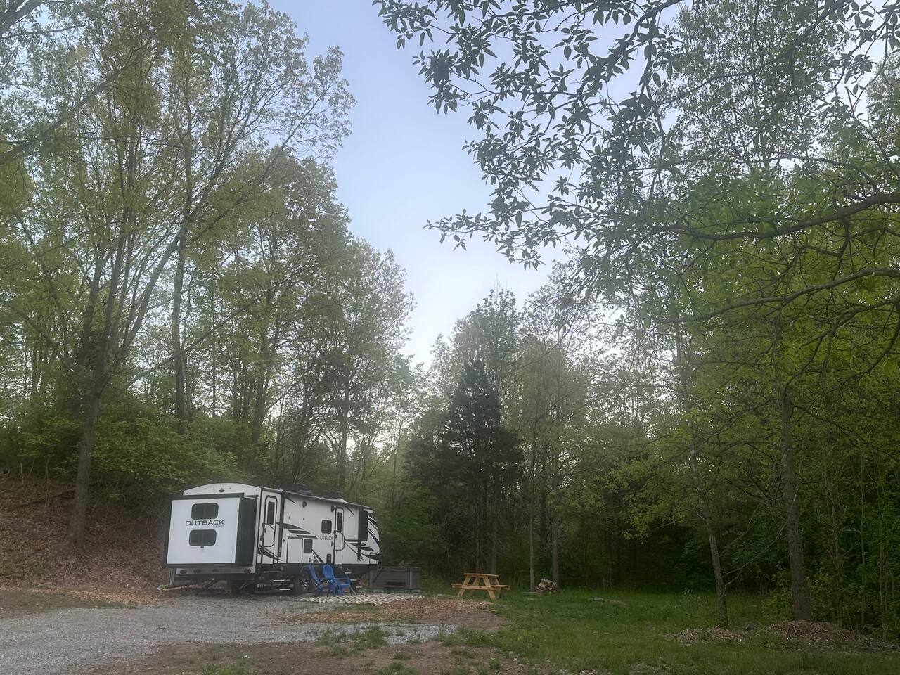 Glamping W/Hotub, pool, & lake — De Soto — vacation rental