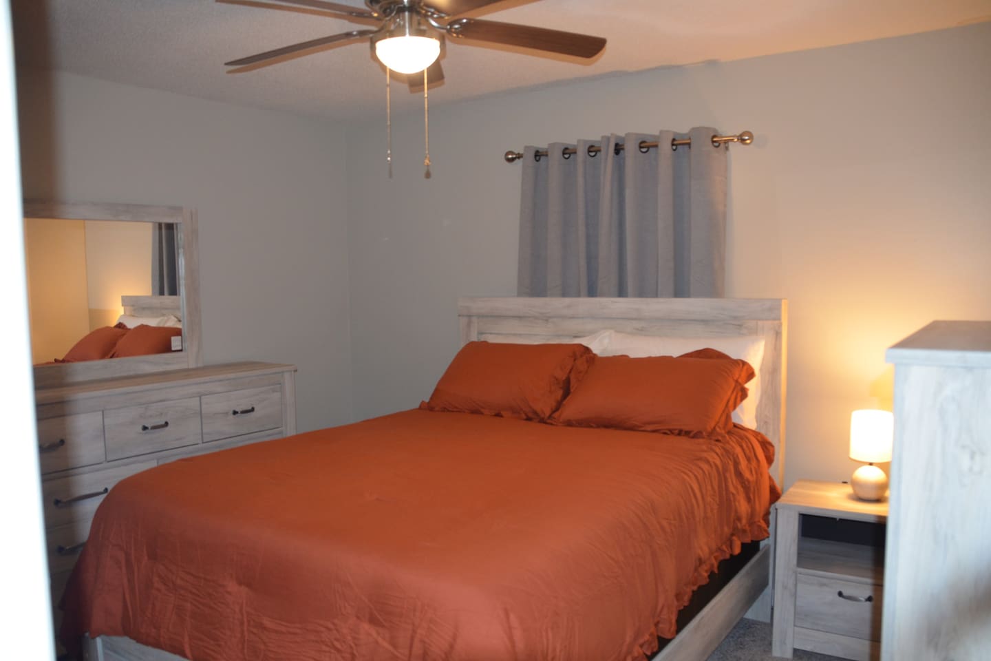 Fort Novosel Suite - Less than one minute to front gate!