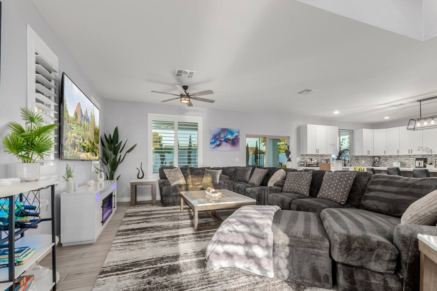 Phoenix 4BR Desert Oasis - Pool Heat Available!
