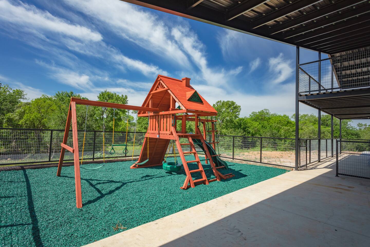 Xenia Ranch Barndo l Pool HotTub