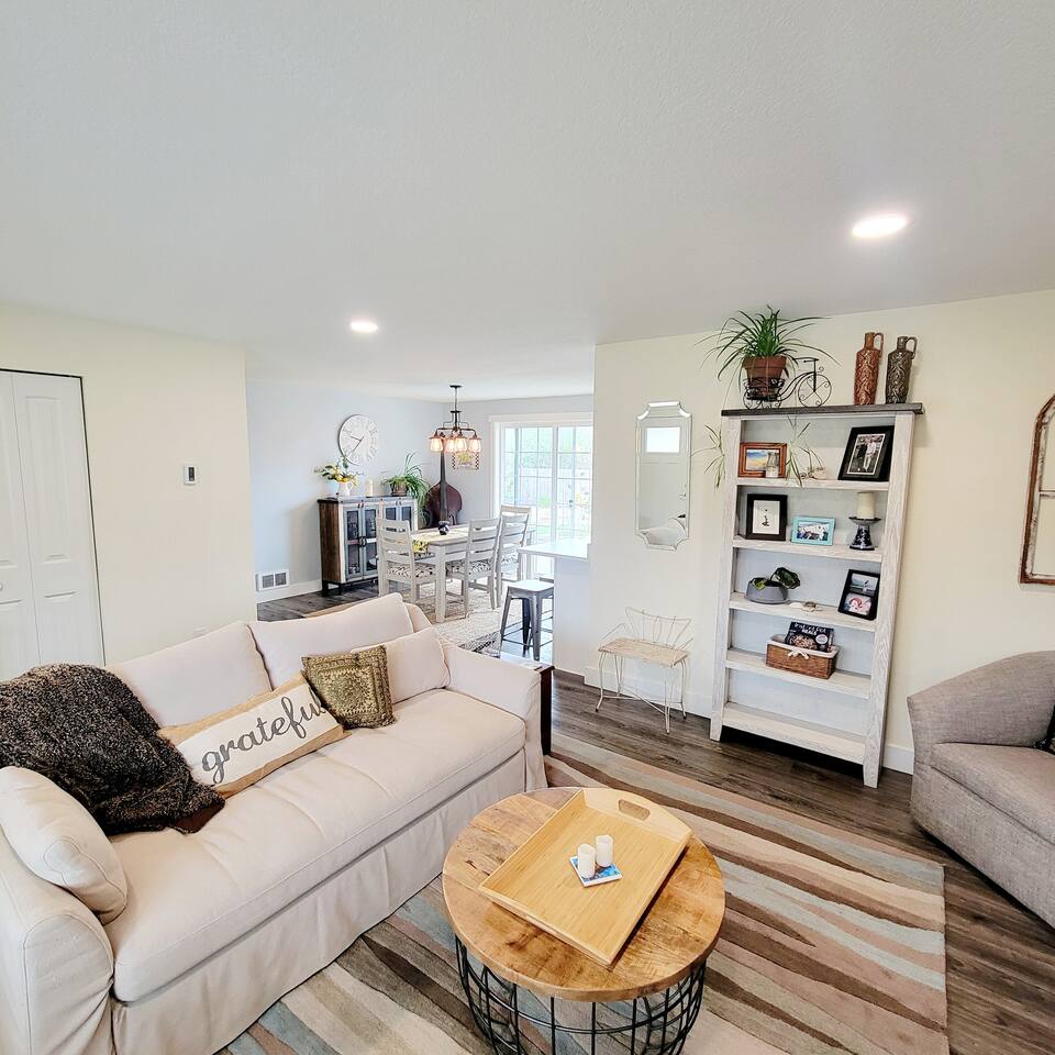 Family/work friendly~Walk to beach, huge yard! — Bandon — vacation rental