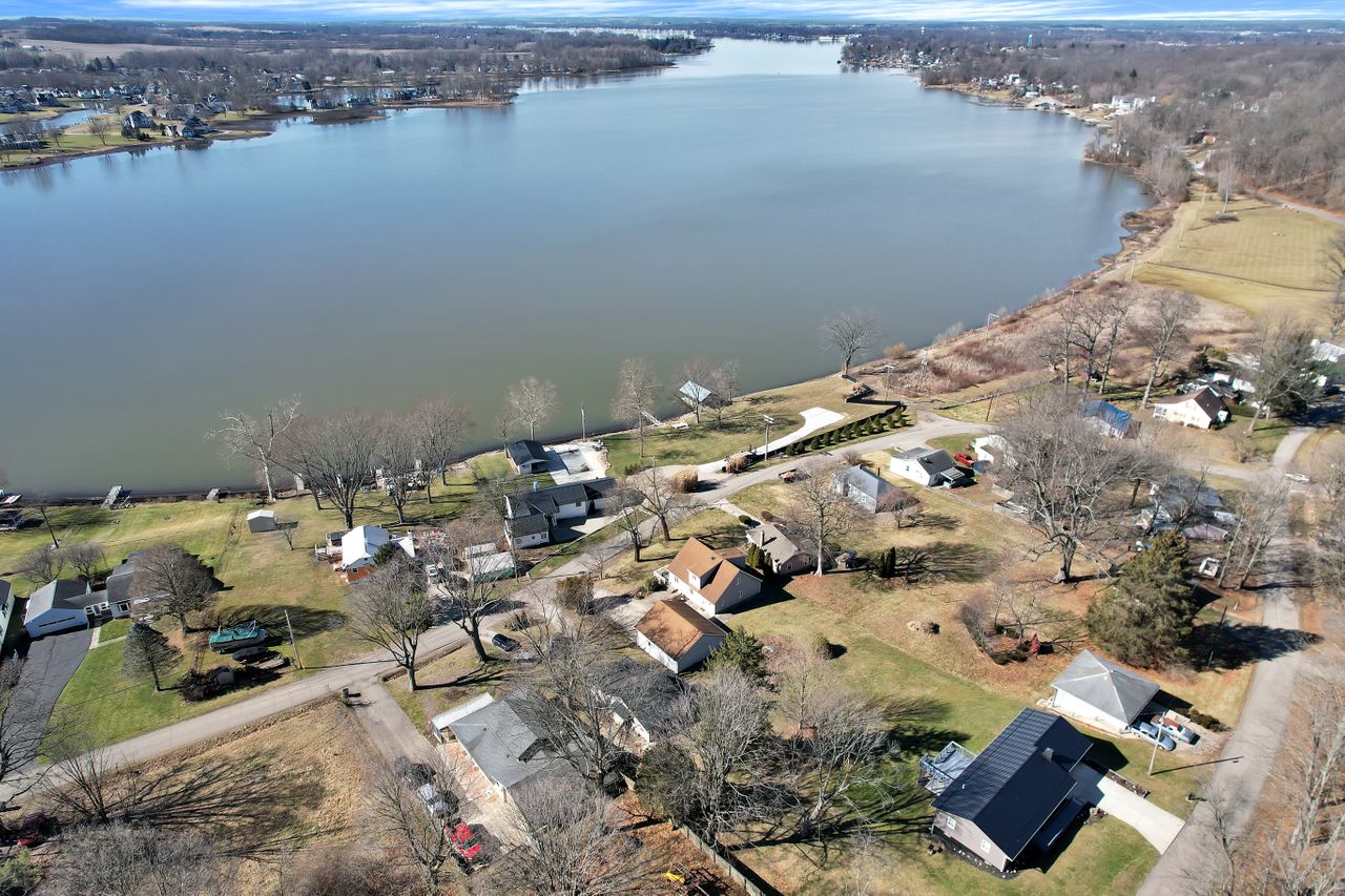 Edgewater Escape