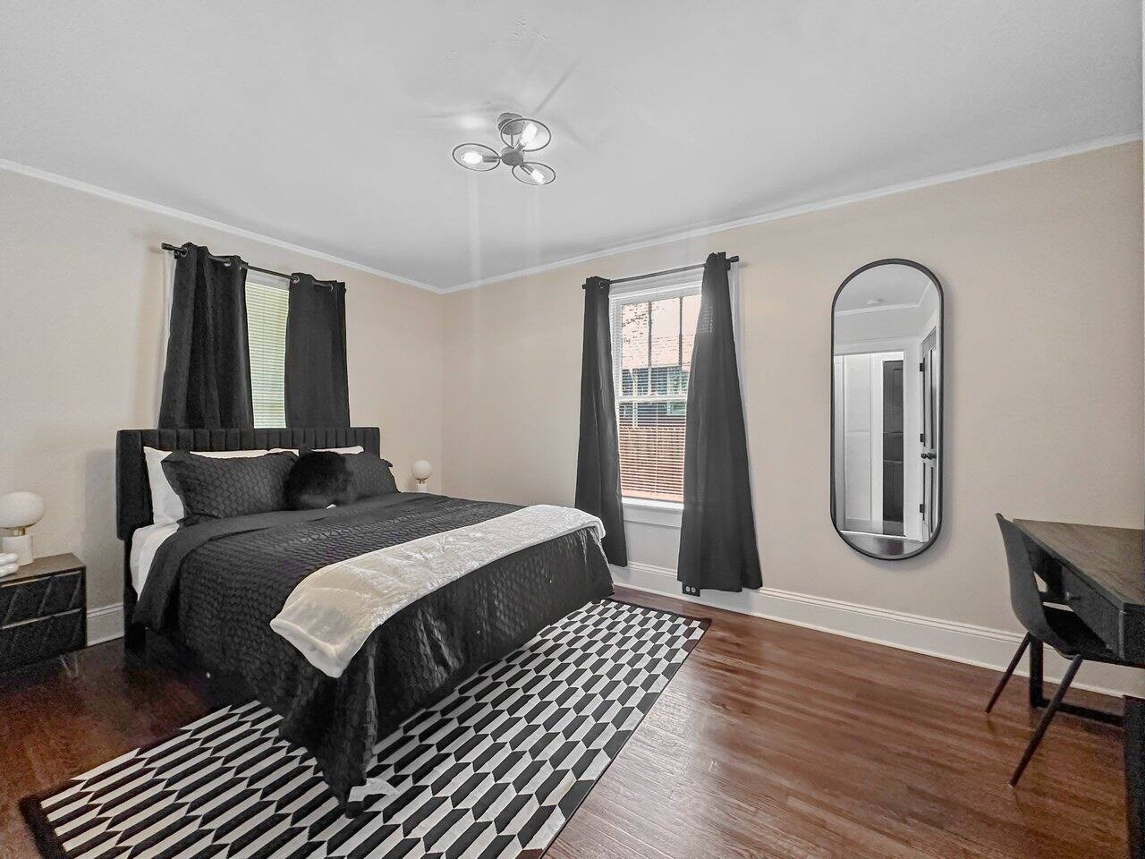 Black and white chic retreat