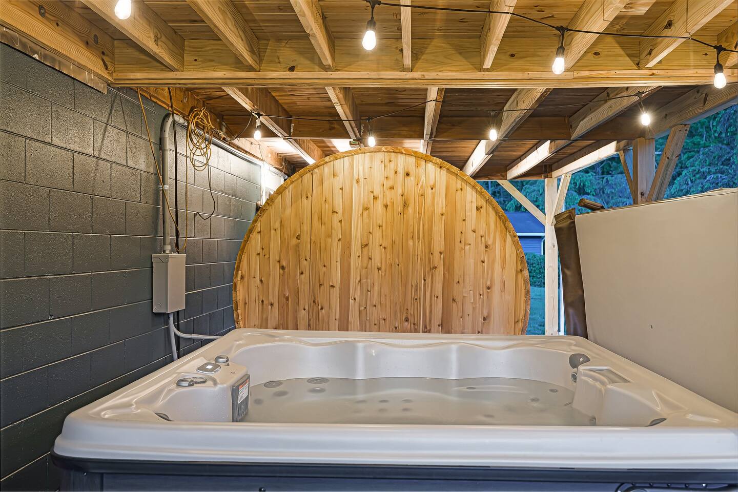 Sauna & Hot Tub Chalet with Game Room, 6BR