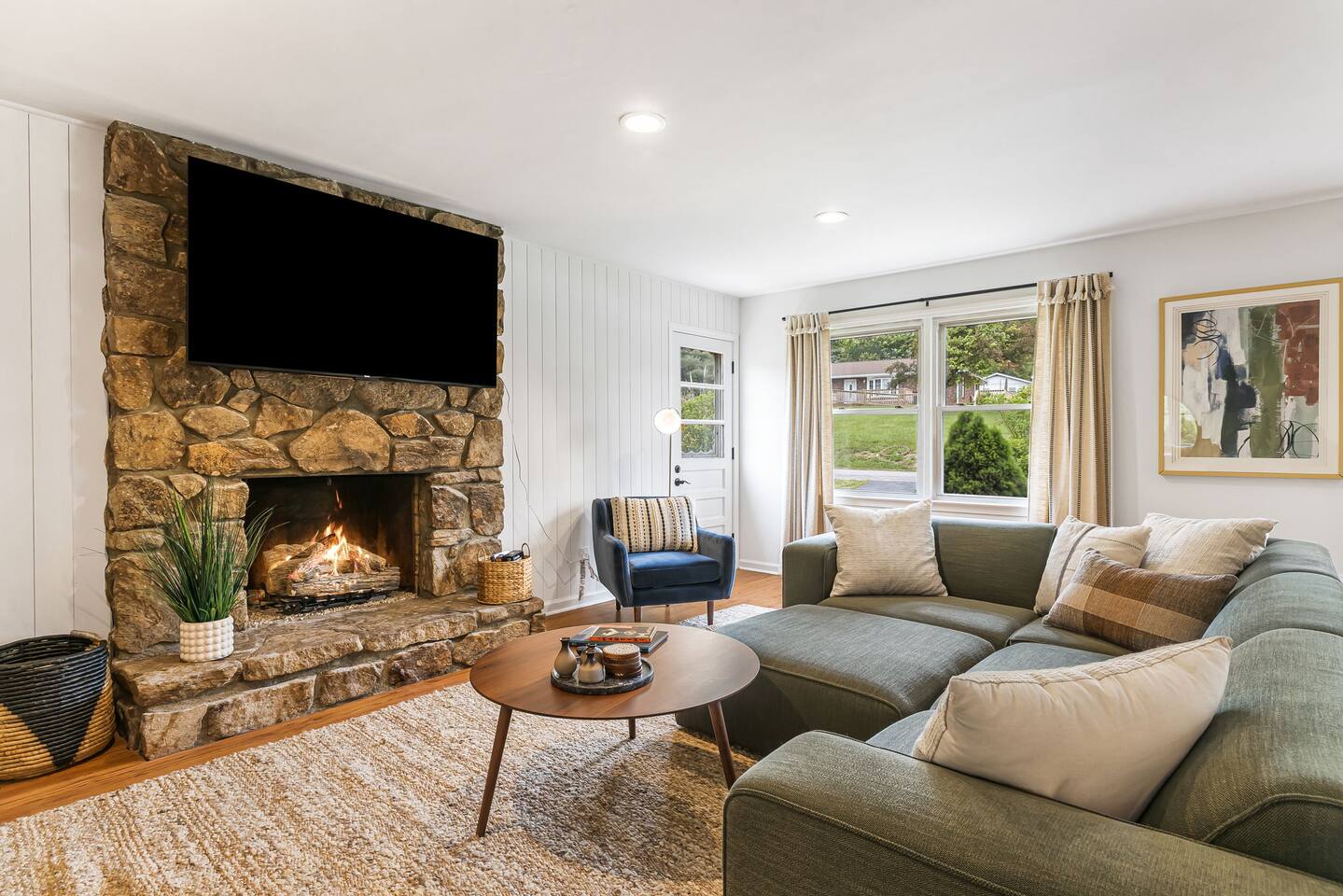 Sauna & Hot Tub Chalet with Game Room, 6BR