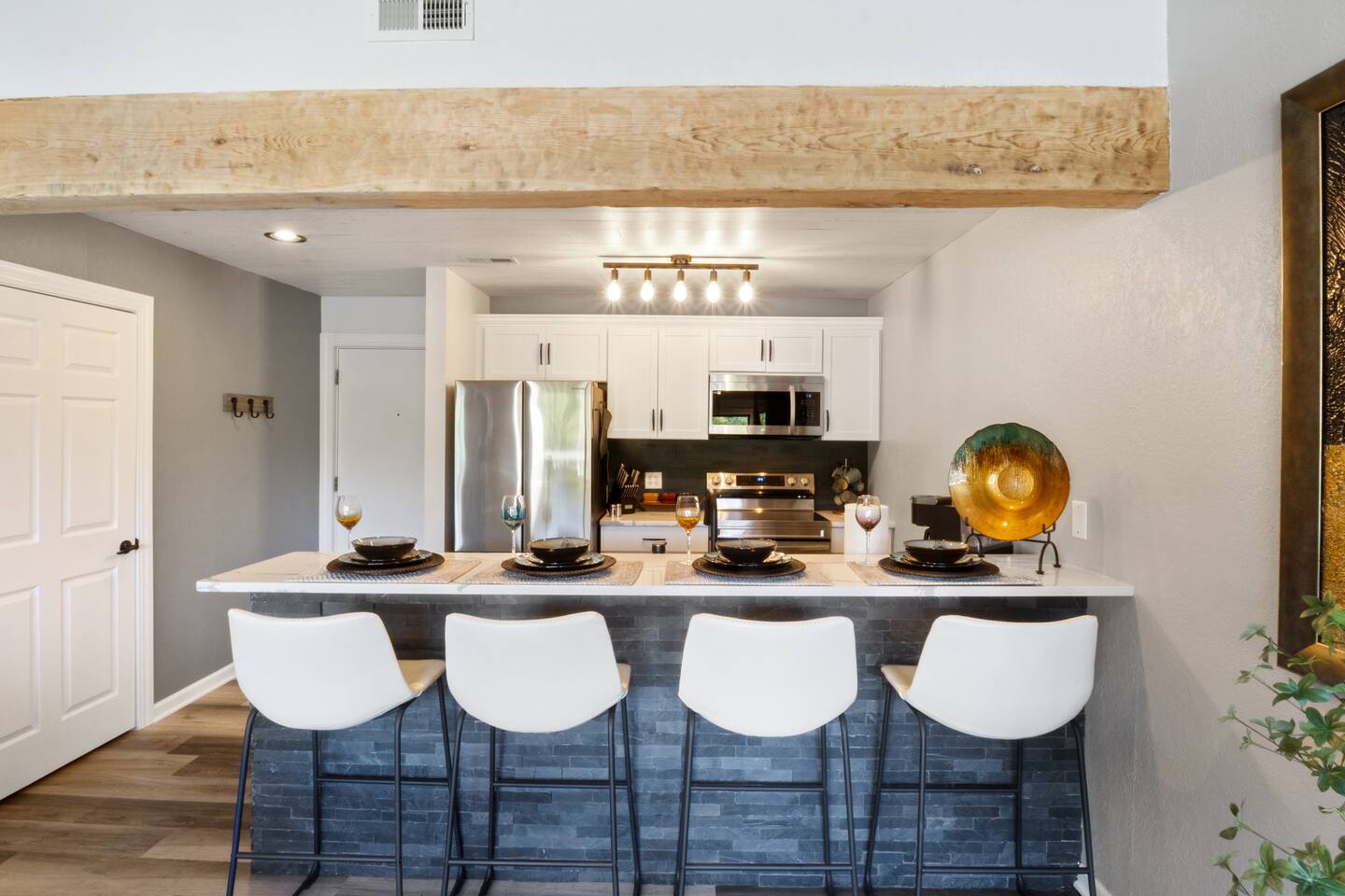Top 5%*Fireplace*Desk*King & Queen Beds*Pickleball