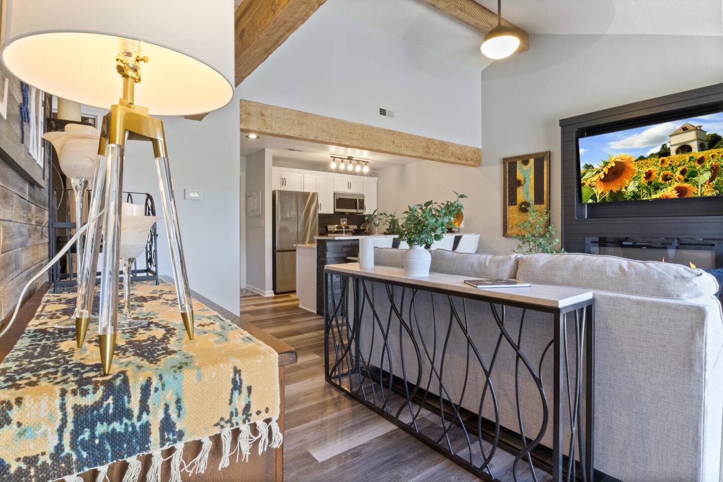 Top 5%*Fireplace*Desk*King & Queen Beds*Pickleball