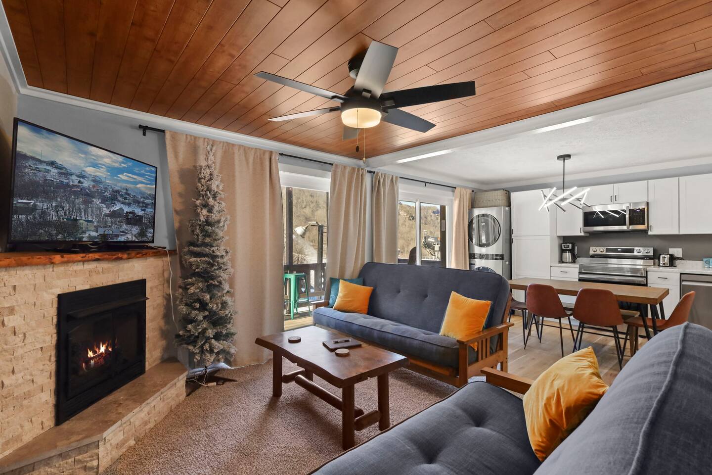 Ski-in Chill-out: On the Beginner Slope! — Beech Mountain — vacation rental