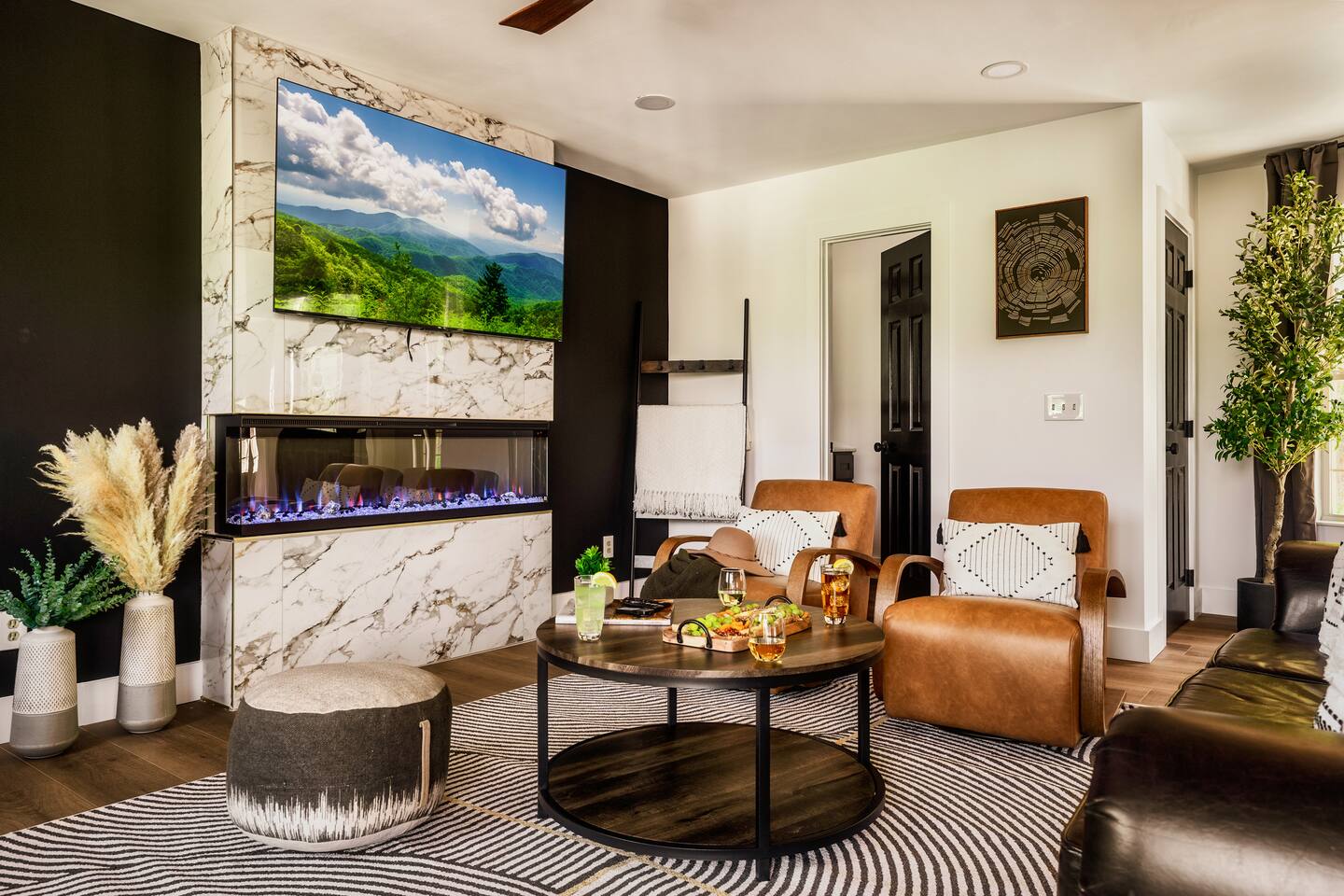 Unbeatable Views| Jacuzzi| Gameroom| Firepits