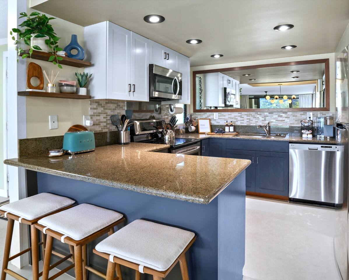 Walk to Beach | Pool, Spa, AC | Resort Stay for 7! - Apartment