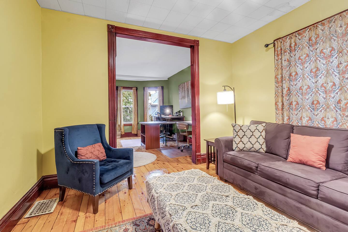 Best Location! Walk Score 90 | Comfy Beds | TV — Buffalo — vacation rental