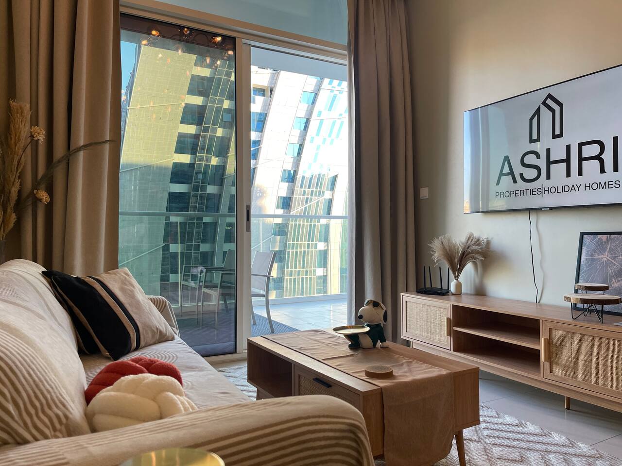 ASHRI HH, Apt in Downtown Dubai, Canal View