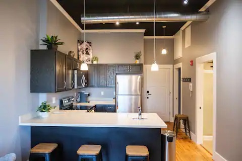 Trendy Loft in Historic Downtown Newark — Newark — vacation rental
