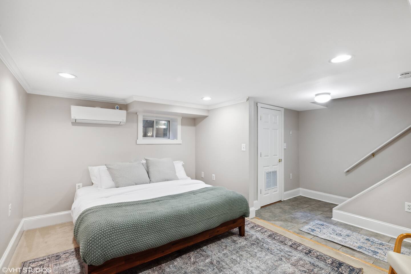 Del Rey 4BR home | King bed, Firepit - 10 min/DC