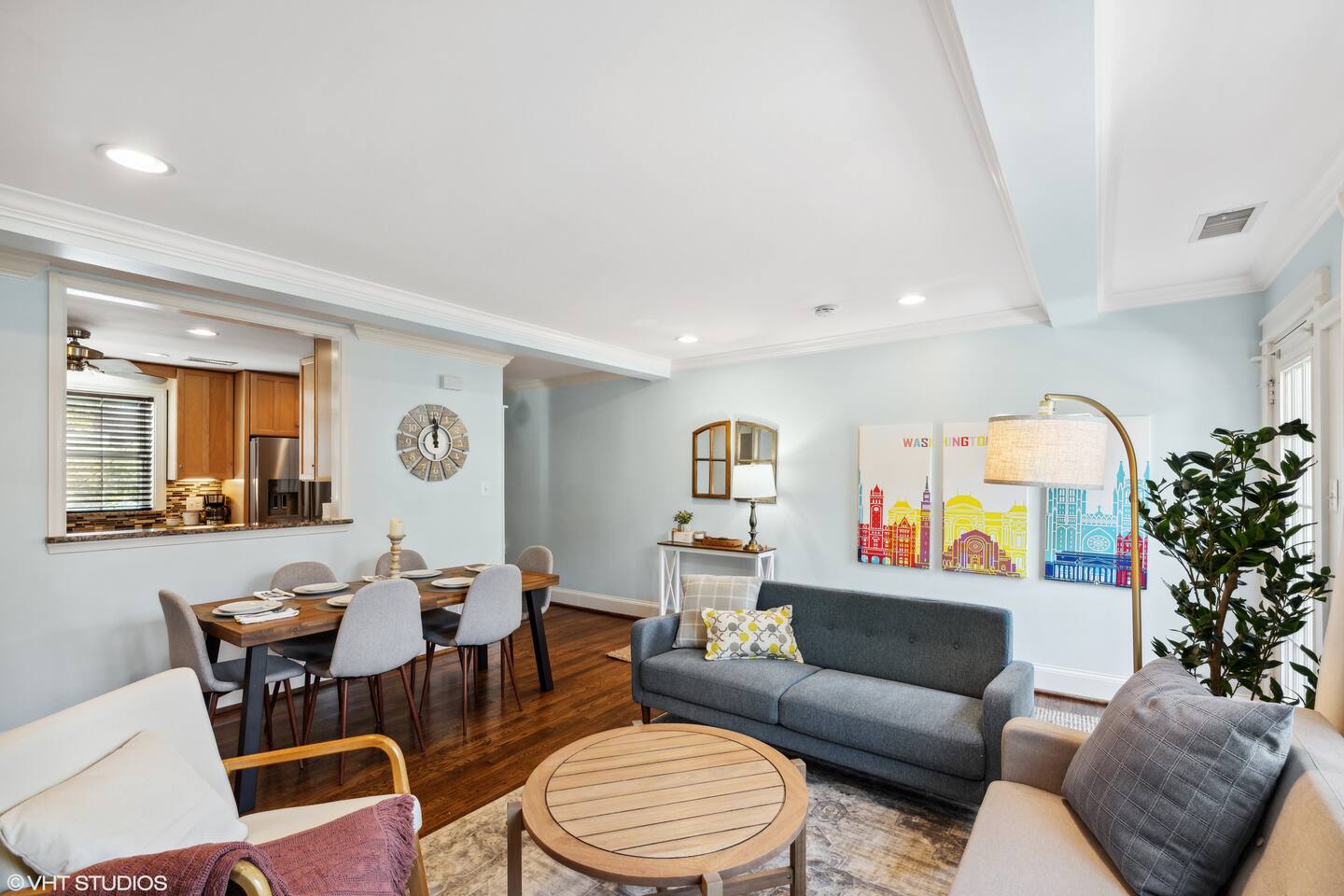 Del Rey 4BR home | King bed, Firepit - 10 min/DC