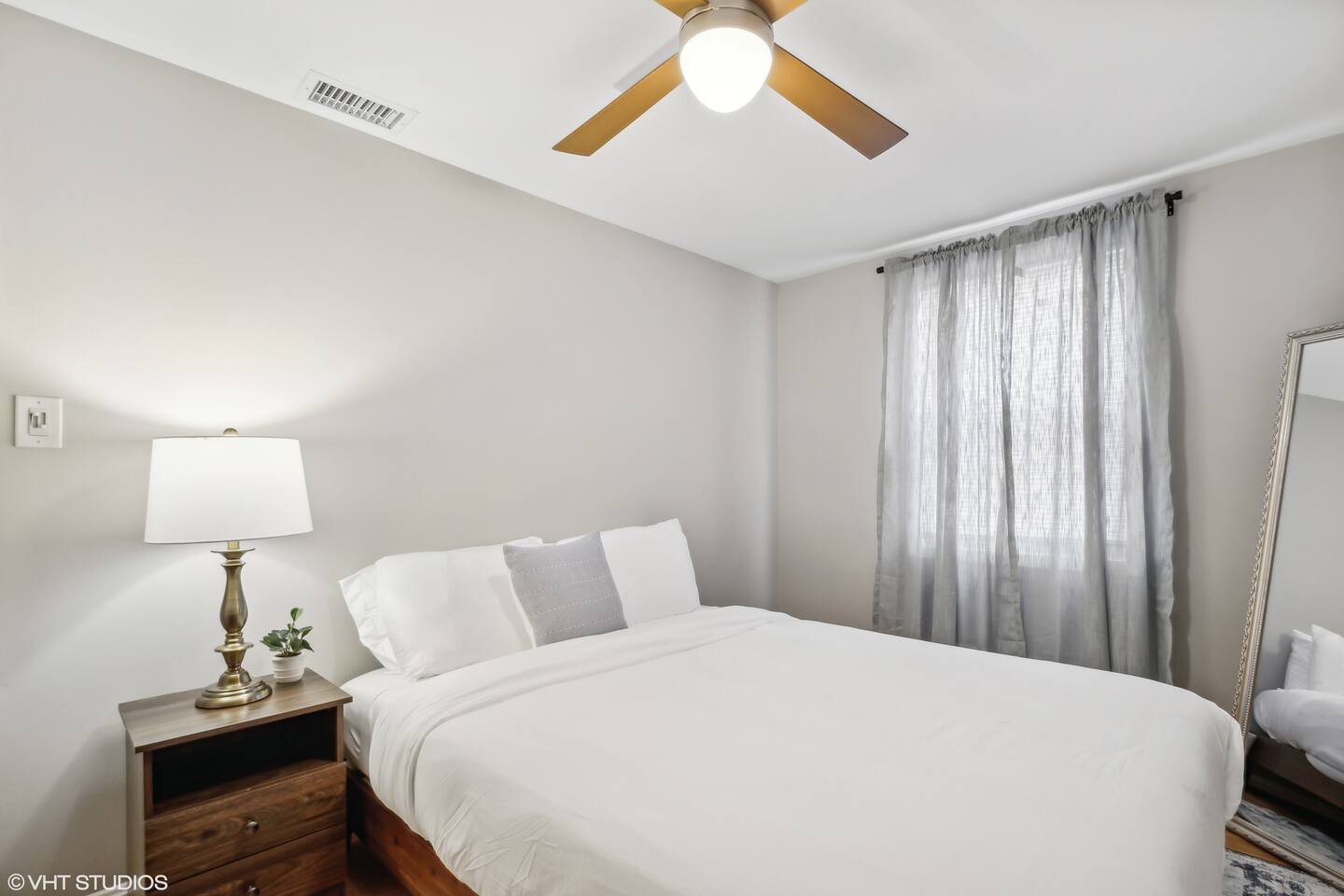Staycation in Del Rey 10 min to DC | Firepit, crib