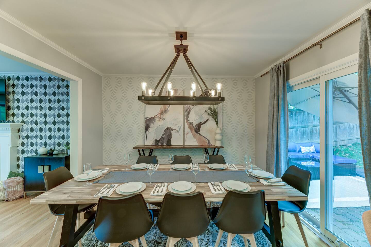Arlington Beautiful Home | Sleeps 10 with Firepit