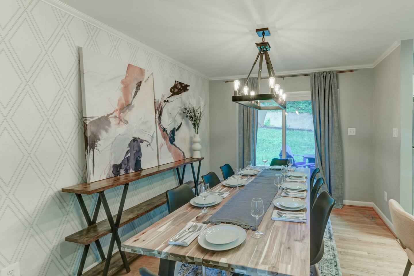 Arlington Beautiful Home | Sleeps 10 with Firepit