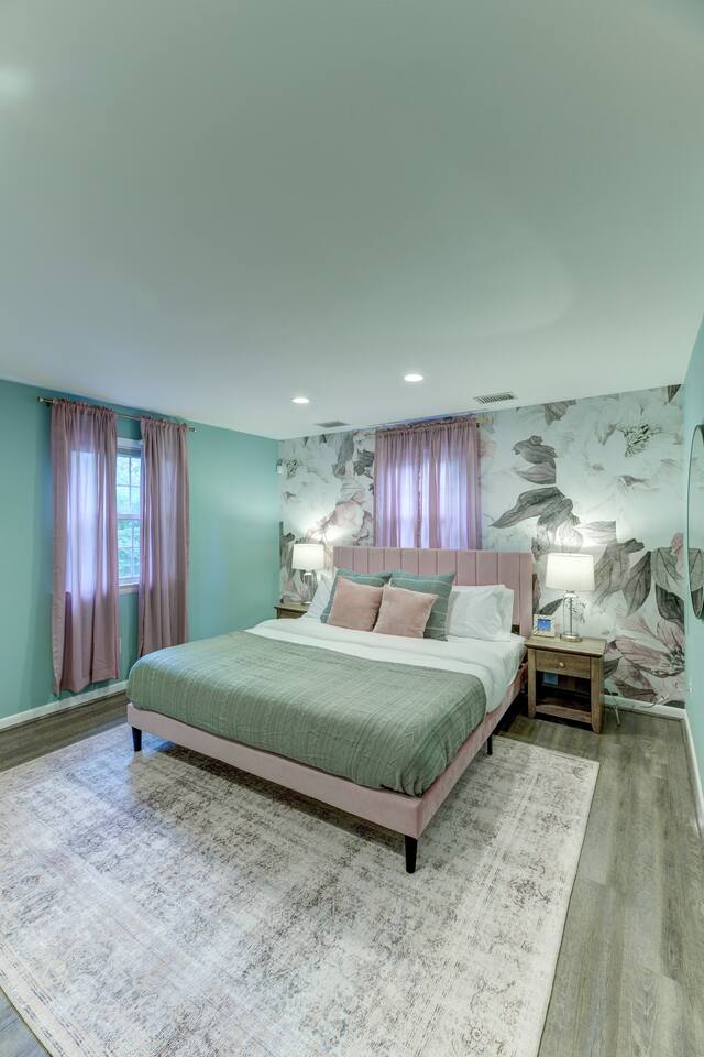 Arlington Beautiful Home | Sleeps 10 with Firepit