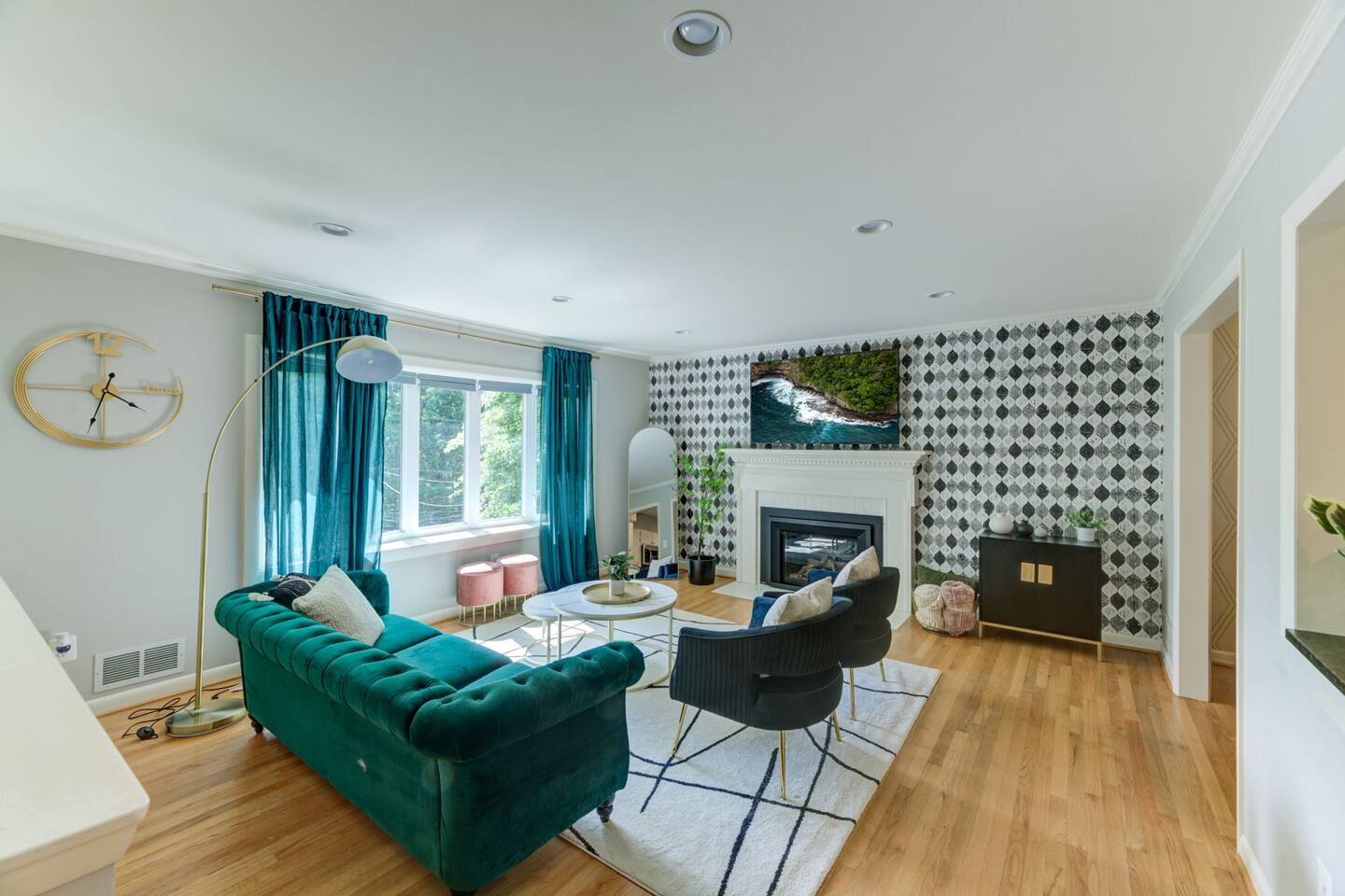 Arlington Beautiful Home | Sleeps 10 with Firepit
