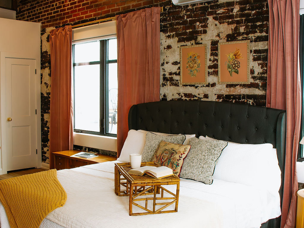 The Chassedi / Historic Downtown Hotel / Studio