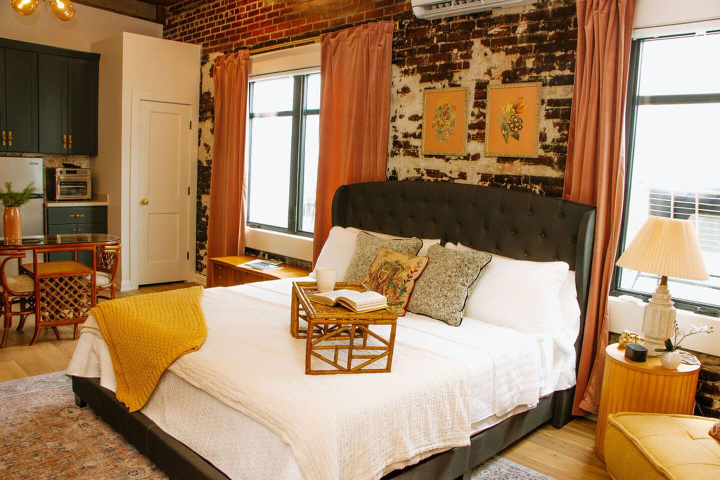 The Chassedi / Historic Downtown Hotel / Studio