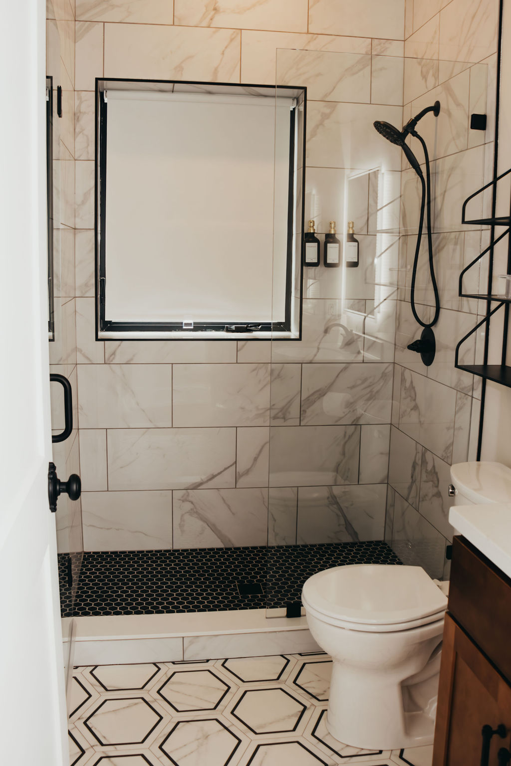 The Alexander Hotel - The Ashton Suite - 1BR/1Bath