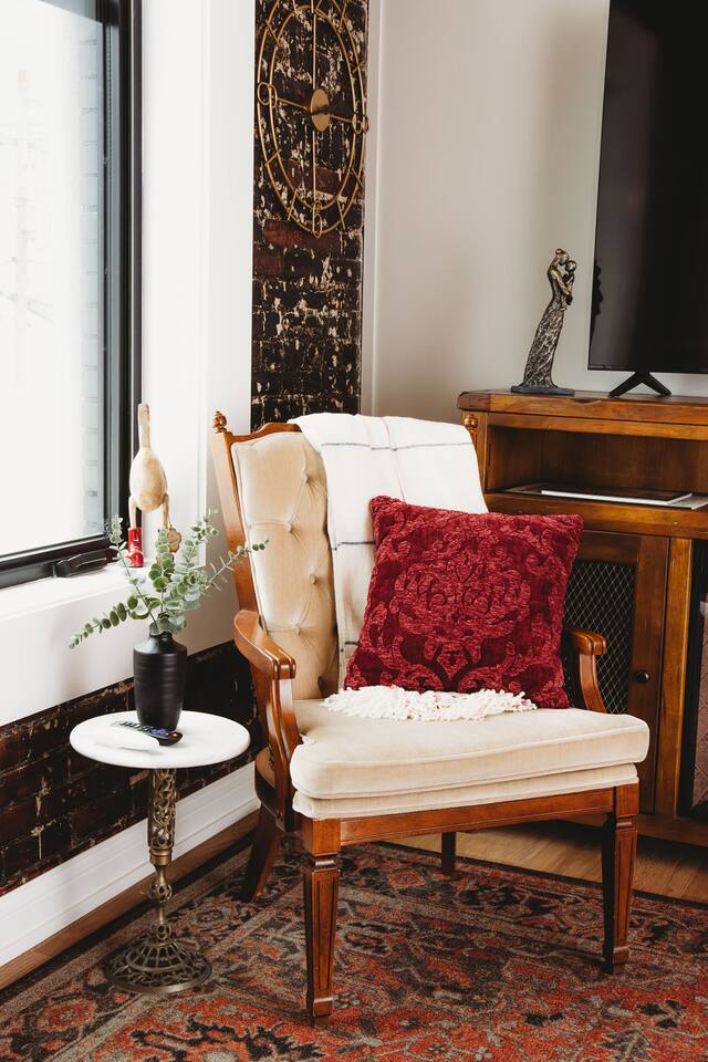 The Alexander Hotel - The Ashton Suite - 1BR/1Bath