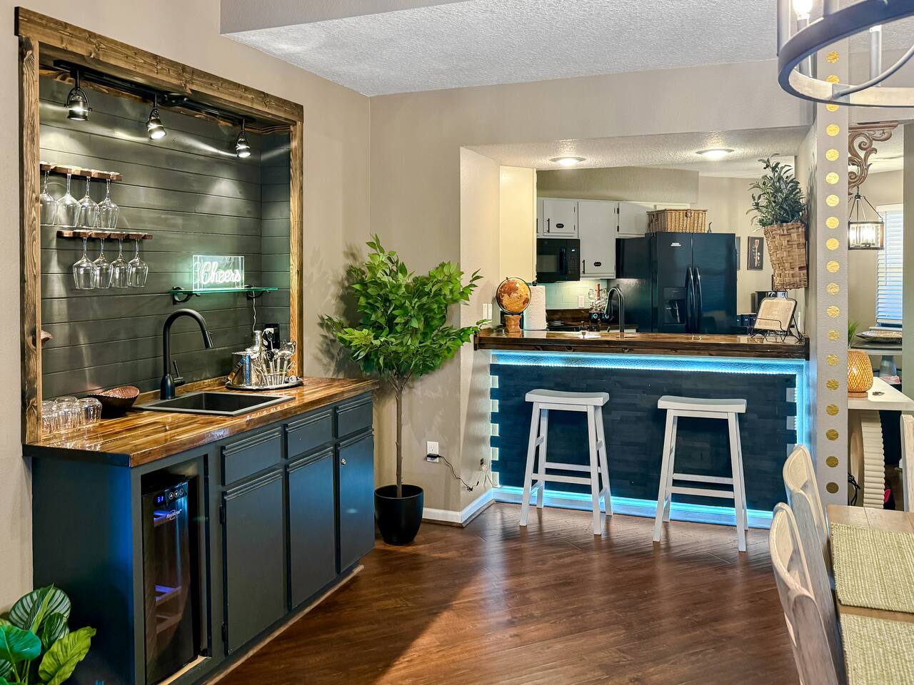 Indoor Pool, Hot tub, Pickleball, Golf, Fishing