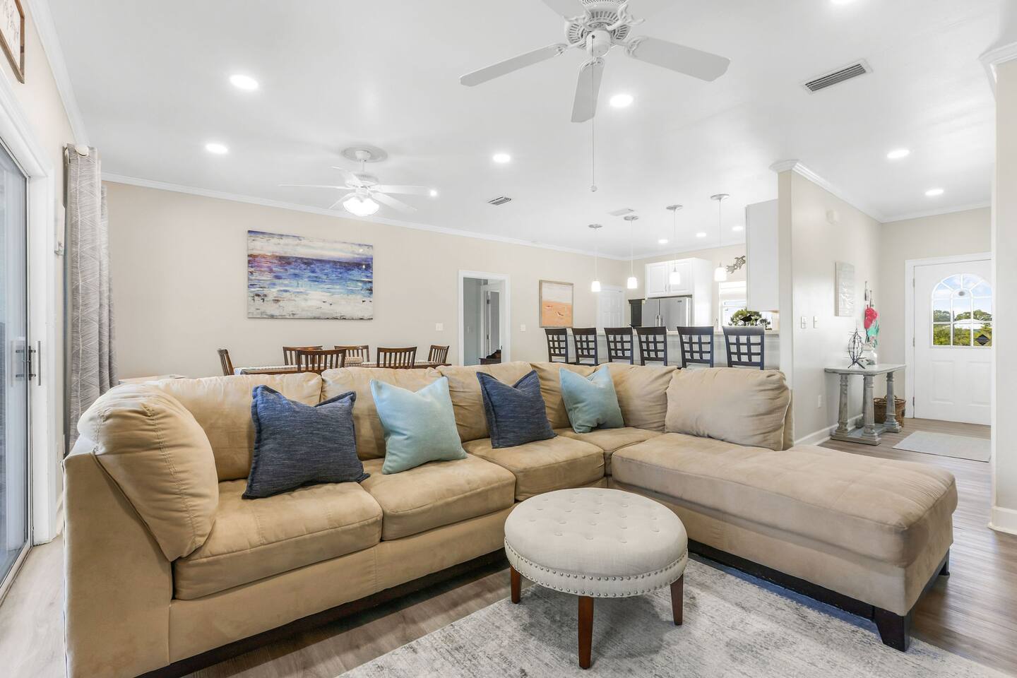 Large Family Ft Morgan Home - Sleeps 15