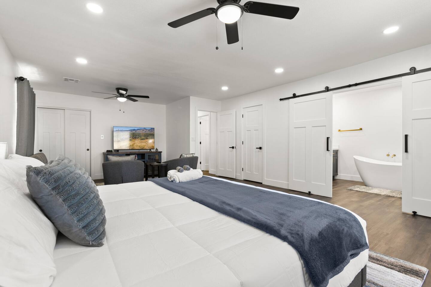 6BR Mesa Pool Spa Slide Sleeps 15