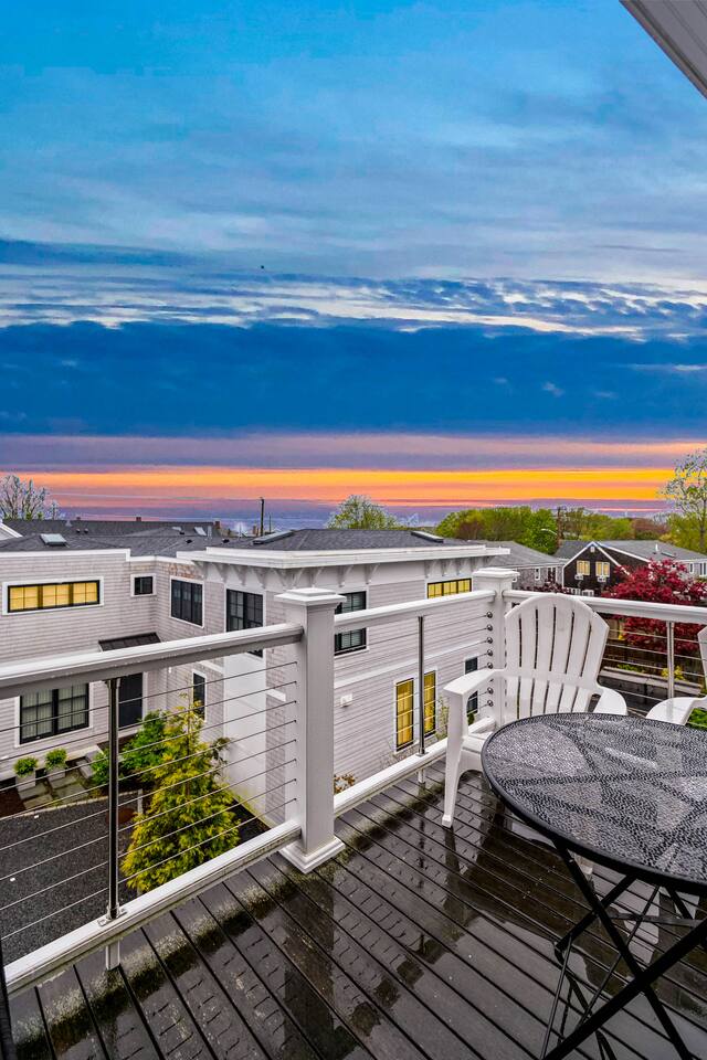 Modern East End 2-BR Home - Steps from the Beach