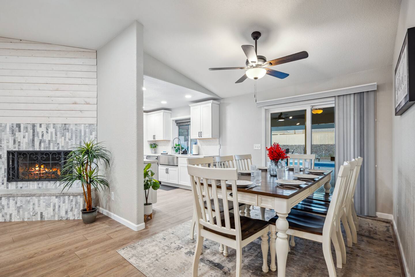 Arcade | Pool | Putt-Putt | Firepit | Sleeps 12