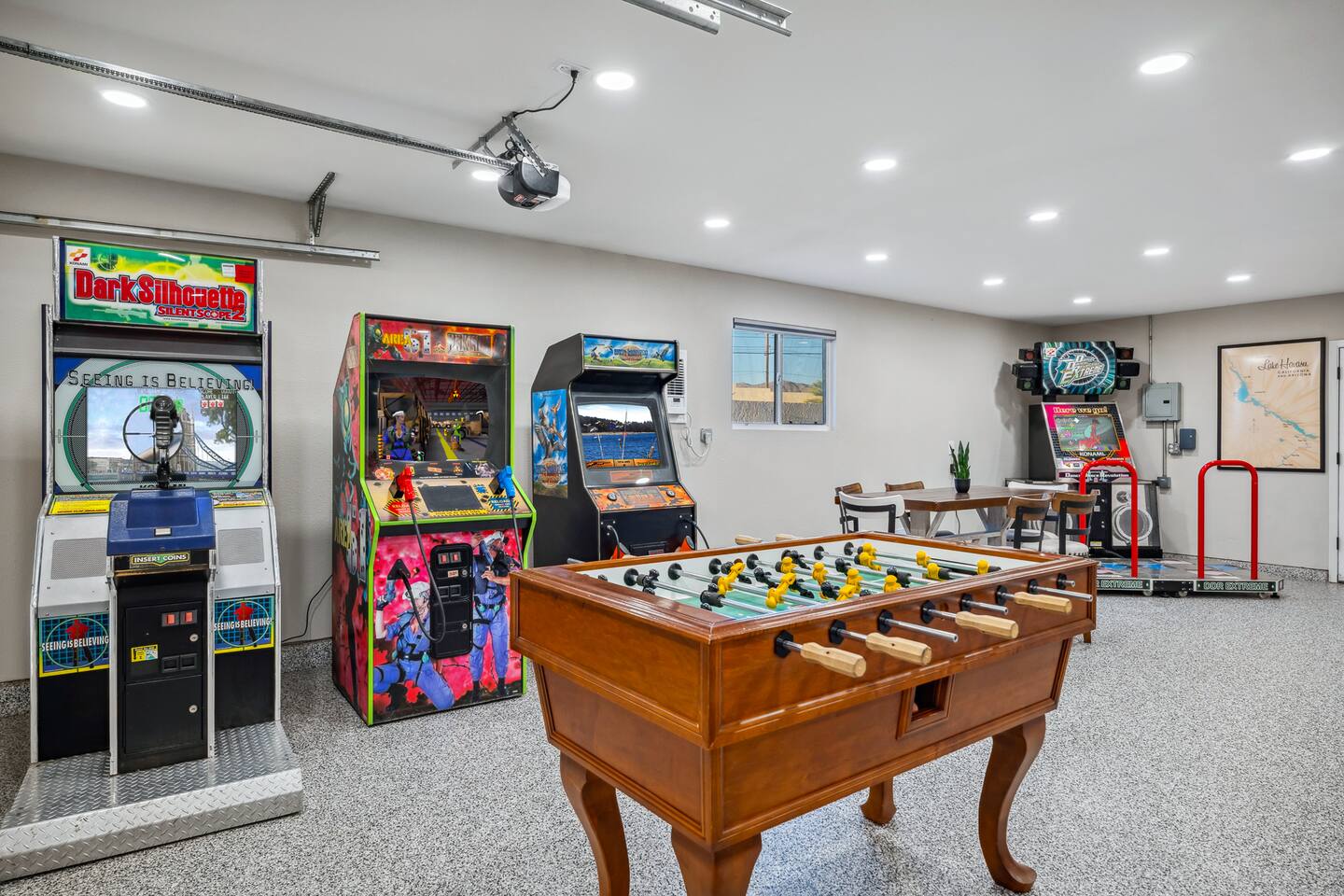 Arcade | Pool | Putt-Putt | Firepit | Sleeps 12
