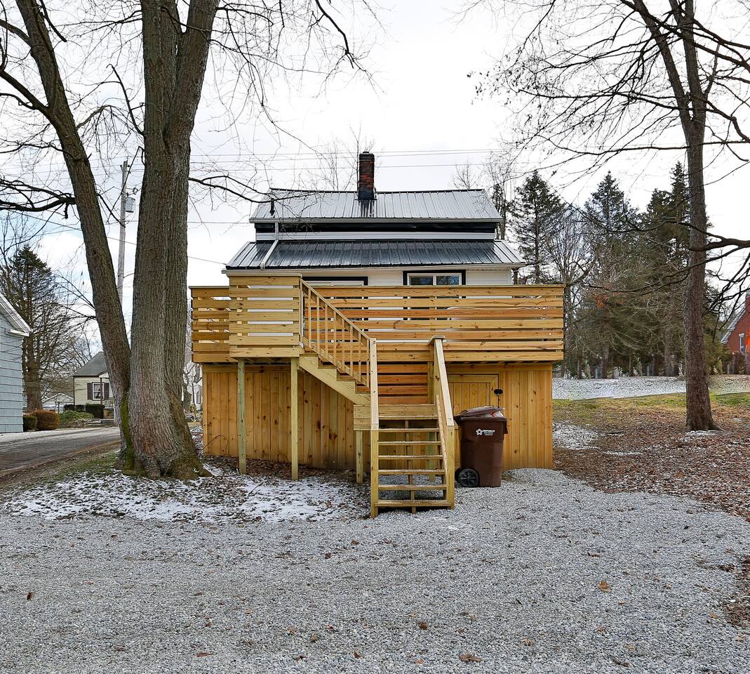 The Towpath Retreat-A Cozy Farmhouse Stay
