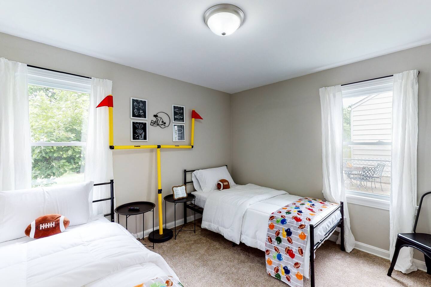 Football Hall of Fame Hideaway-Cozy and Convenient