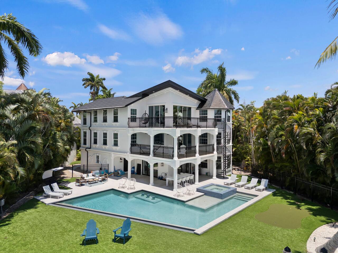 The Sunset Escape-Riverfront Elegance — Fort Myers — vacation rental