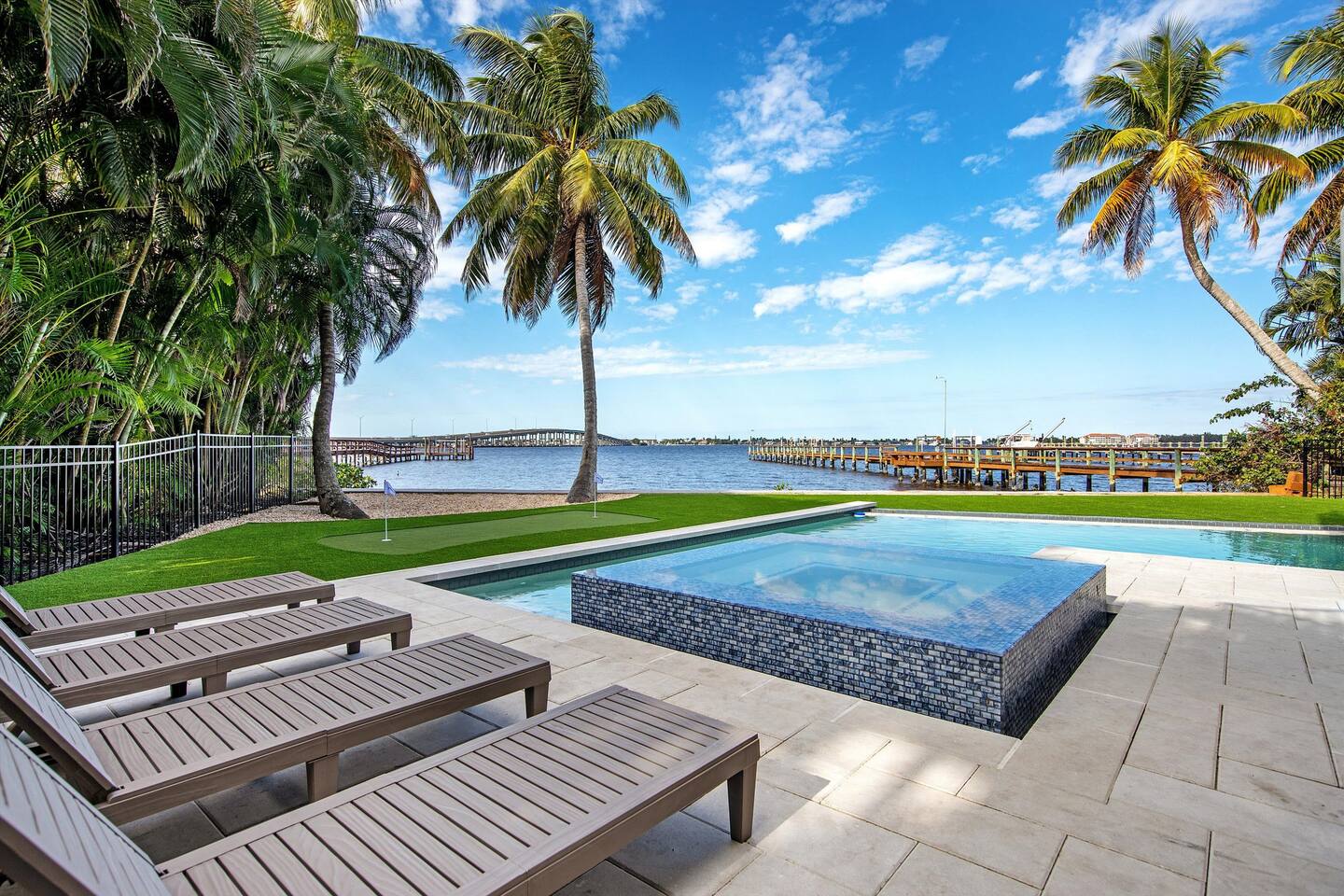 The Sunset Escape-Riverfront Elegance